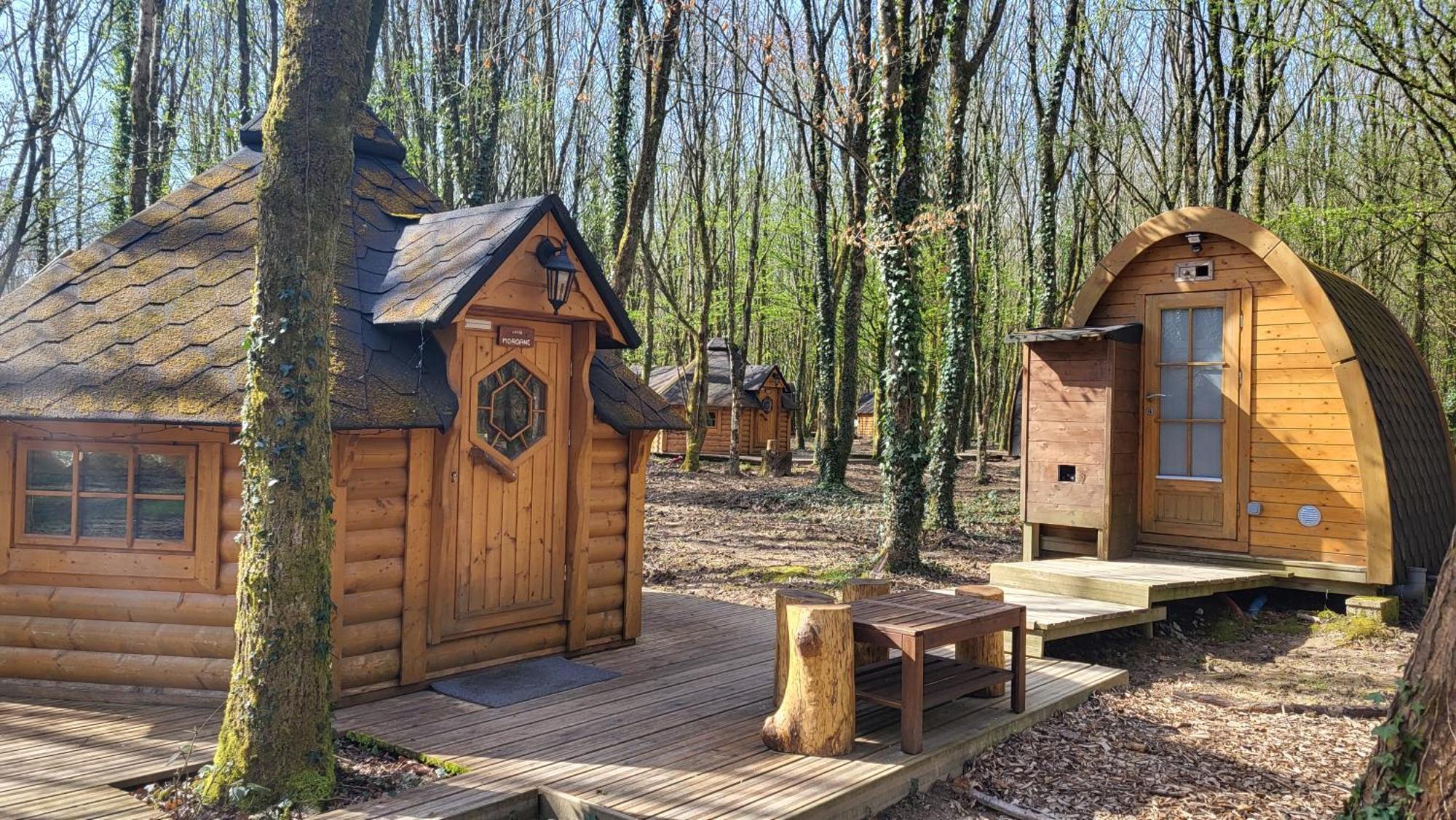 Le Domaine Insolite De Broceliande Paimpont Exteriör bild