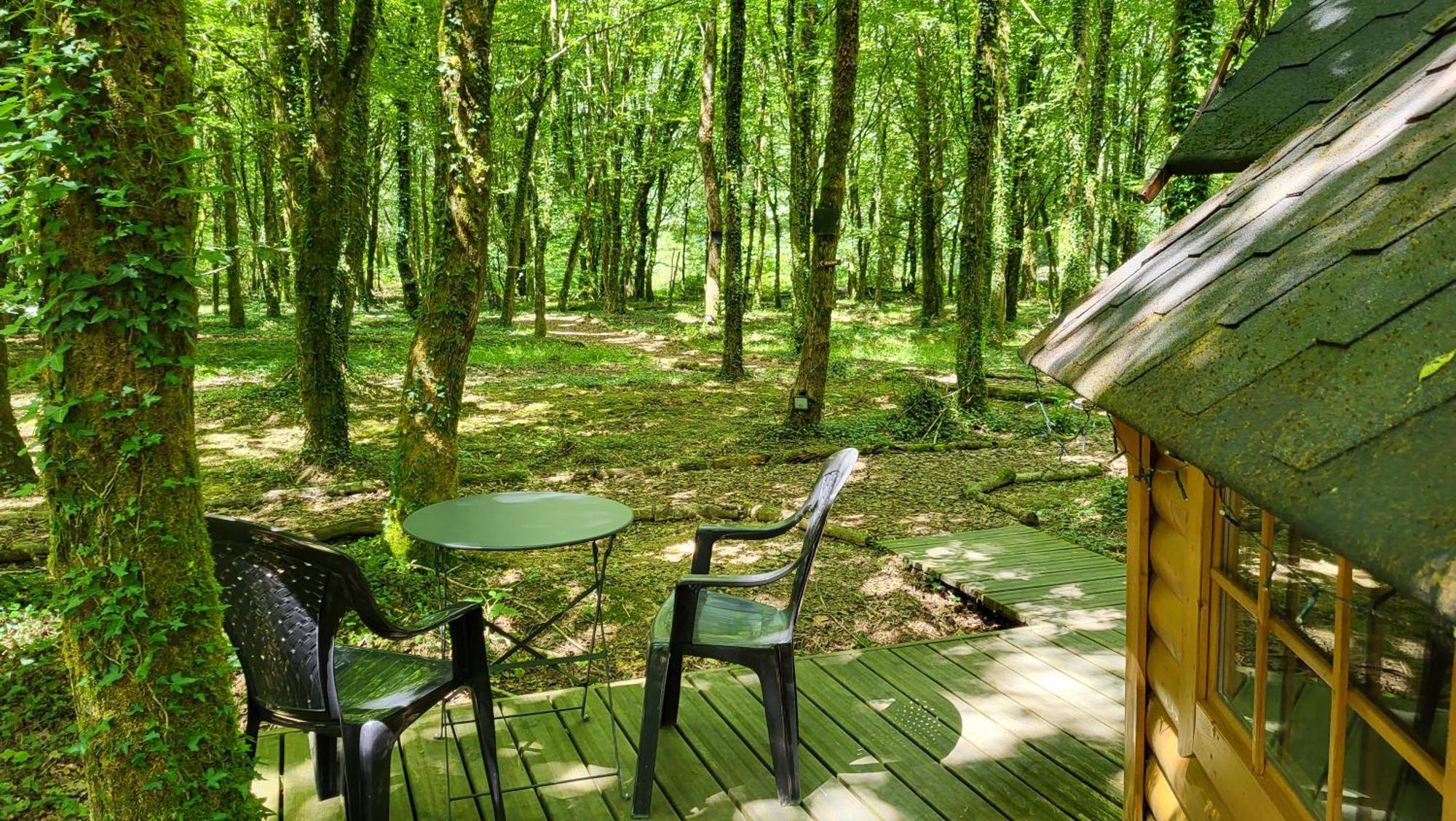 Le Domaine Insolite De Broceliande Paimpont Exteriör bild