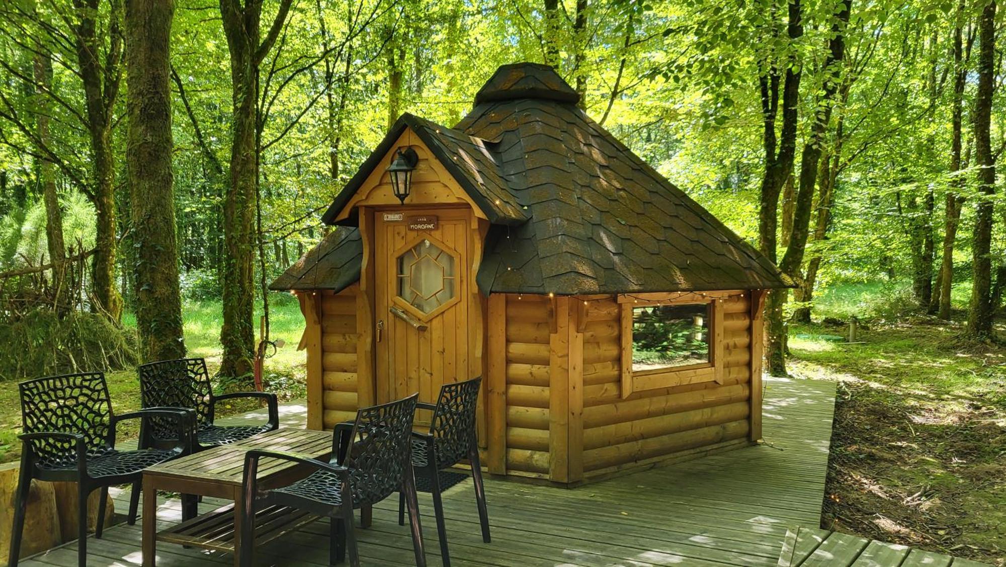 Le Domaine Insolite De Broceliande Paimpont Exteriör bild