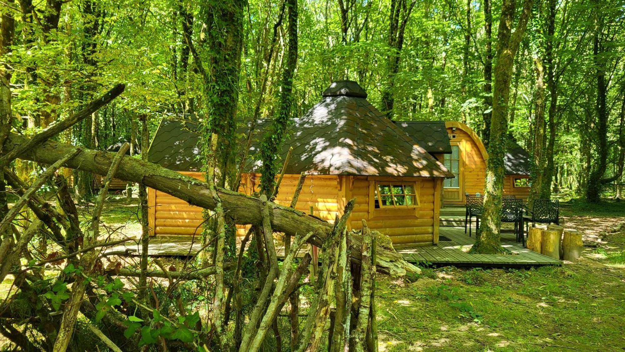 Le Domaine Insolite De Broceliande Paimpont Exteriör bild