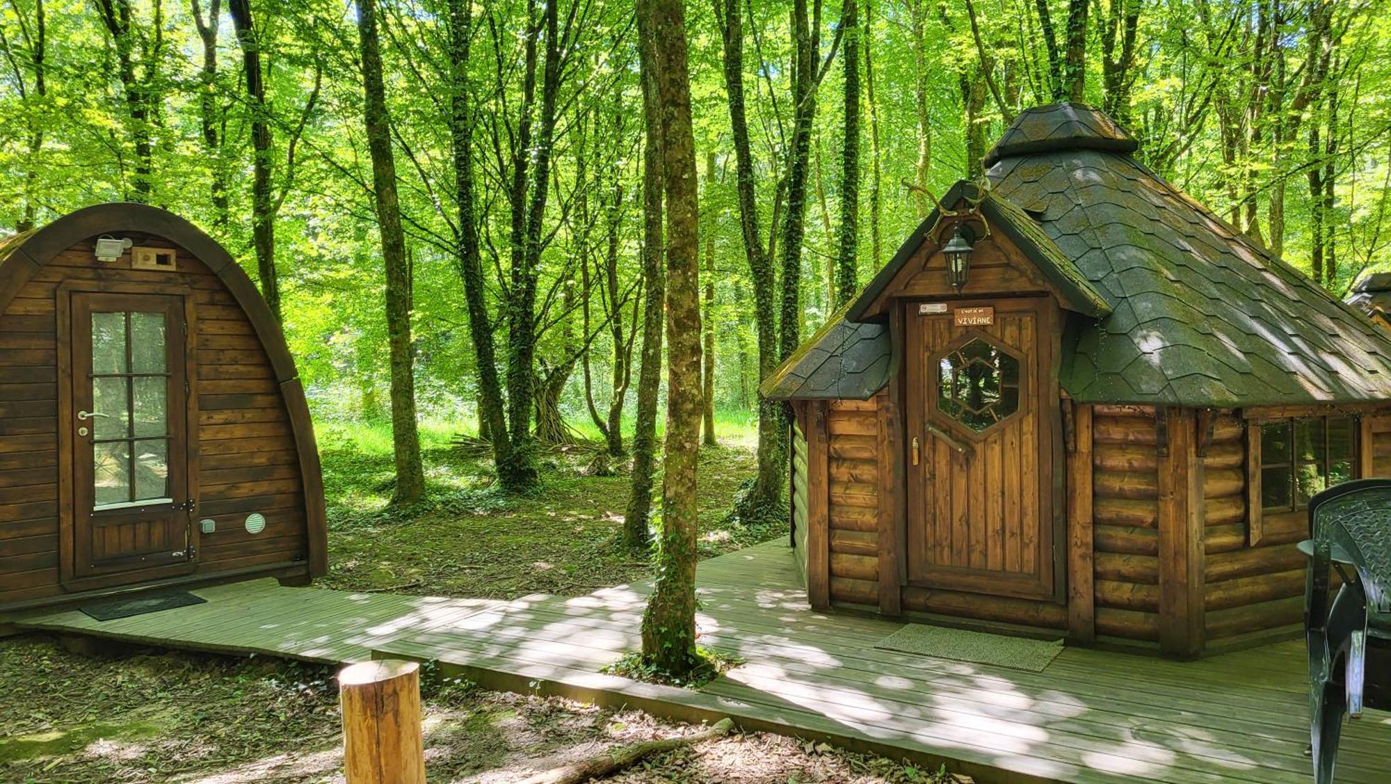 Le Domaine Insolite De Broceliande Paimpont Exteriör bild